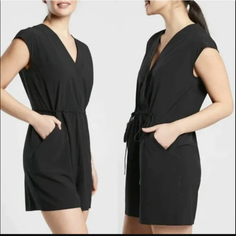 Athleta WORN TWICE Marlow Romper Black V Neck Drawstring Sleeveless size xs